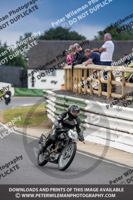 Vintage motorcycle club;eventdigitalimages;mallory park;mallory park trackday photographs;no limits trackdays;peter wileman photography;trackday digital images;trackday photos;vmcc festival 1000 bikes photographs